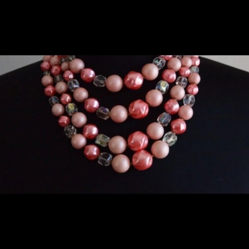 Vintage 1950’s Japan peach necklace beads crystals. Absolute perfection!